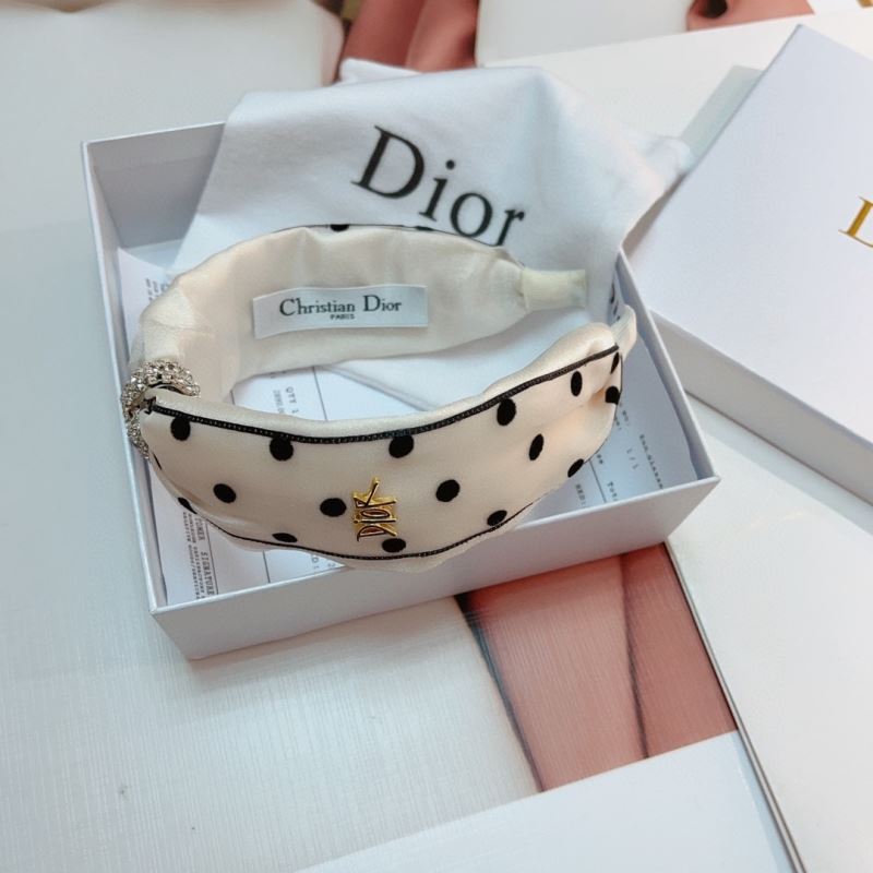 CHRISTIAN DIOR